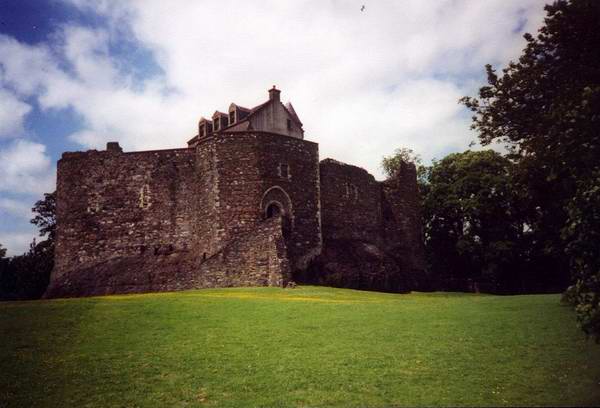 Dunstaffnage Castle